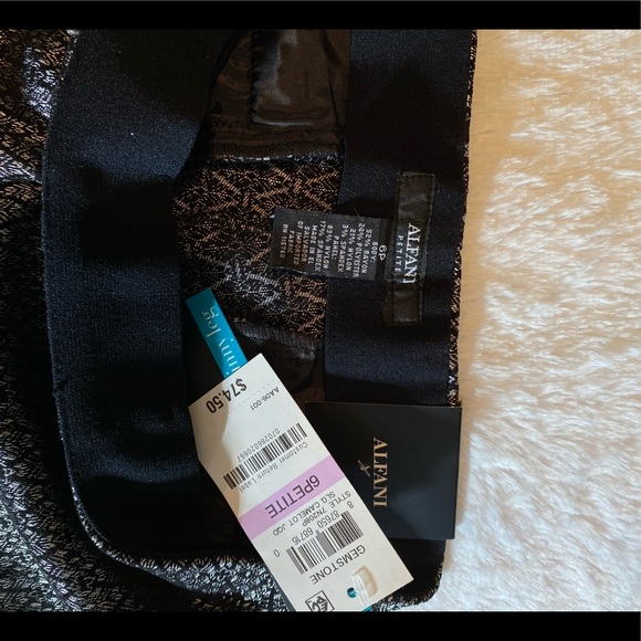 High Rise Skinny Leg Pant - Picture 3 of 3